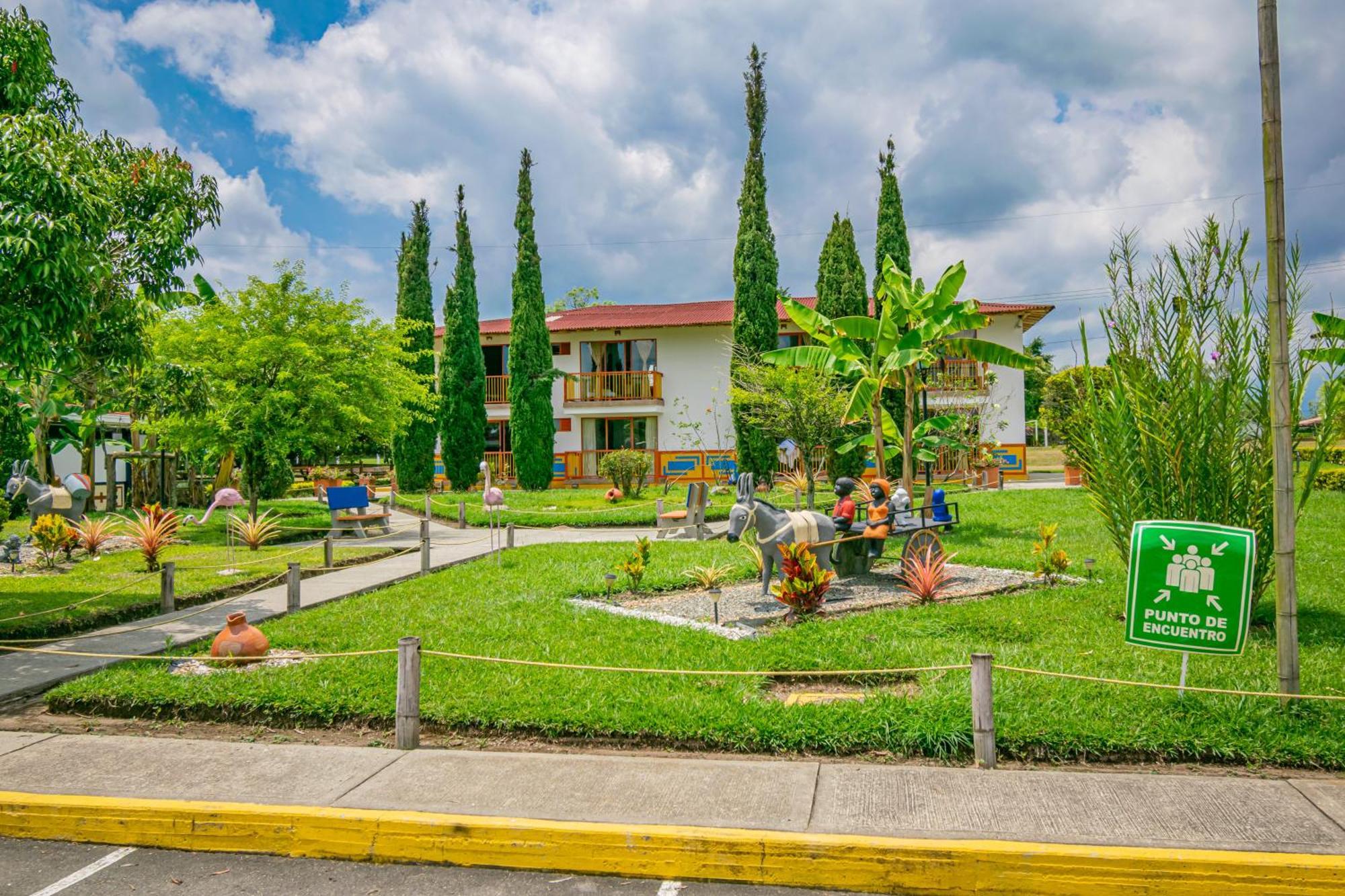 Hotel Campestre La Aldea Montenegro Exterior foto